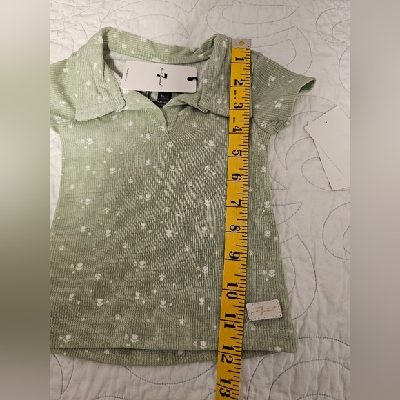 7 For All Mankind Sage Green Baby Girl Short Sleeve Top Size 18M Top Only - Picture 2 of 9